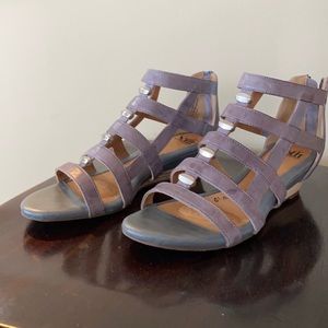 Sofft strappy sandals Size 8
